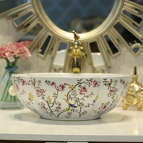 JULIO Vessel Sink & Gold Faucet